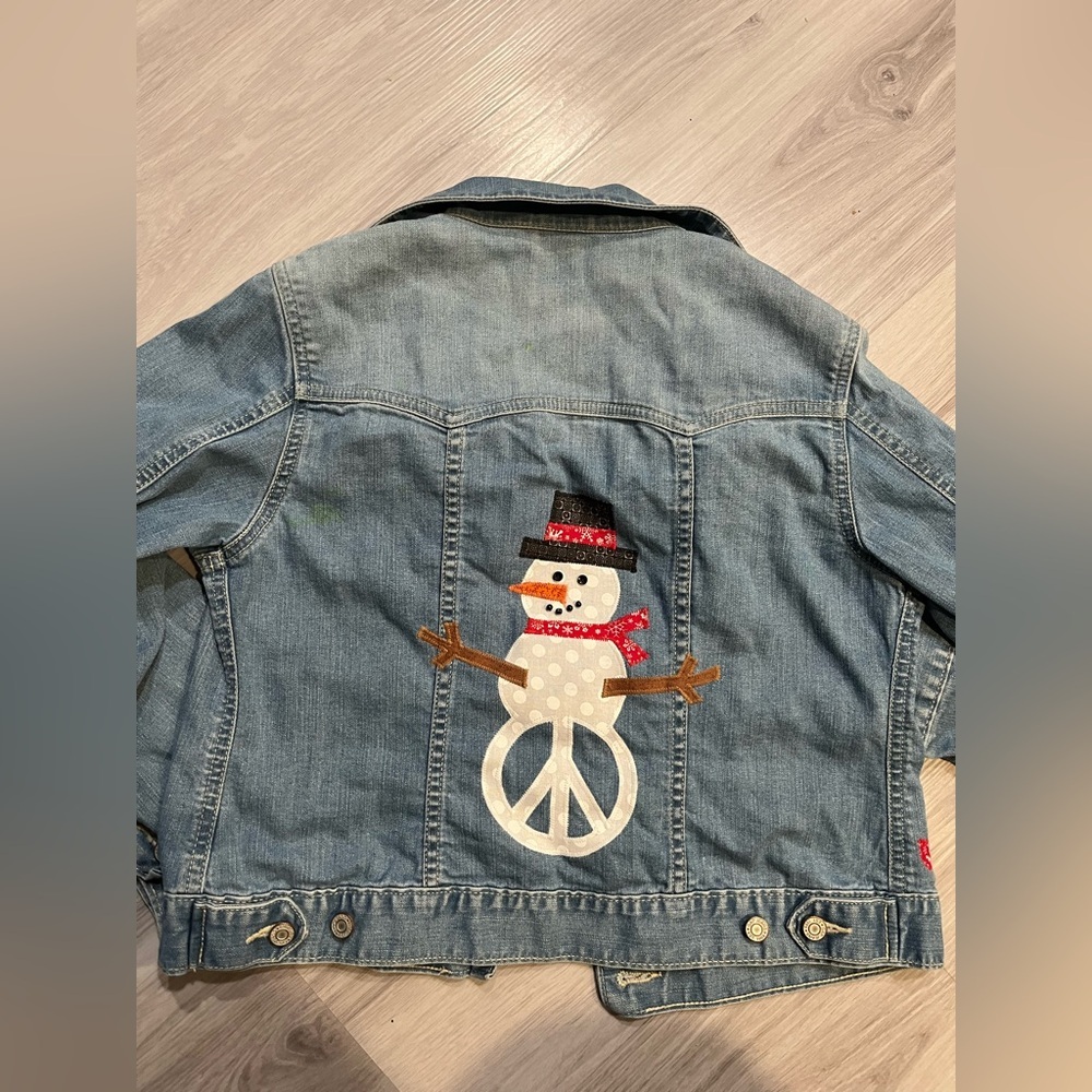 Gap  christmas Blue Jean Jacket with‎ Red Details - Picture 5 of 5